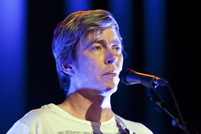 Please Watch Bill Callahan Covering Silver Jews While a Child Clings to His Leg
