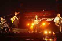 mumford-sons-cover-nine-inch-nails-hurt-watch