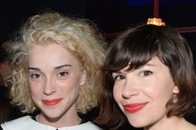 St-Vincent-and-Carrie-Brownstein-1555508856-640x564-1555509971