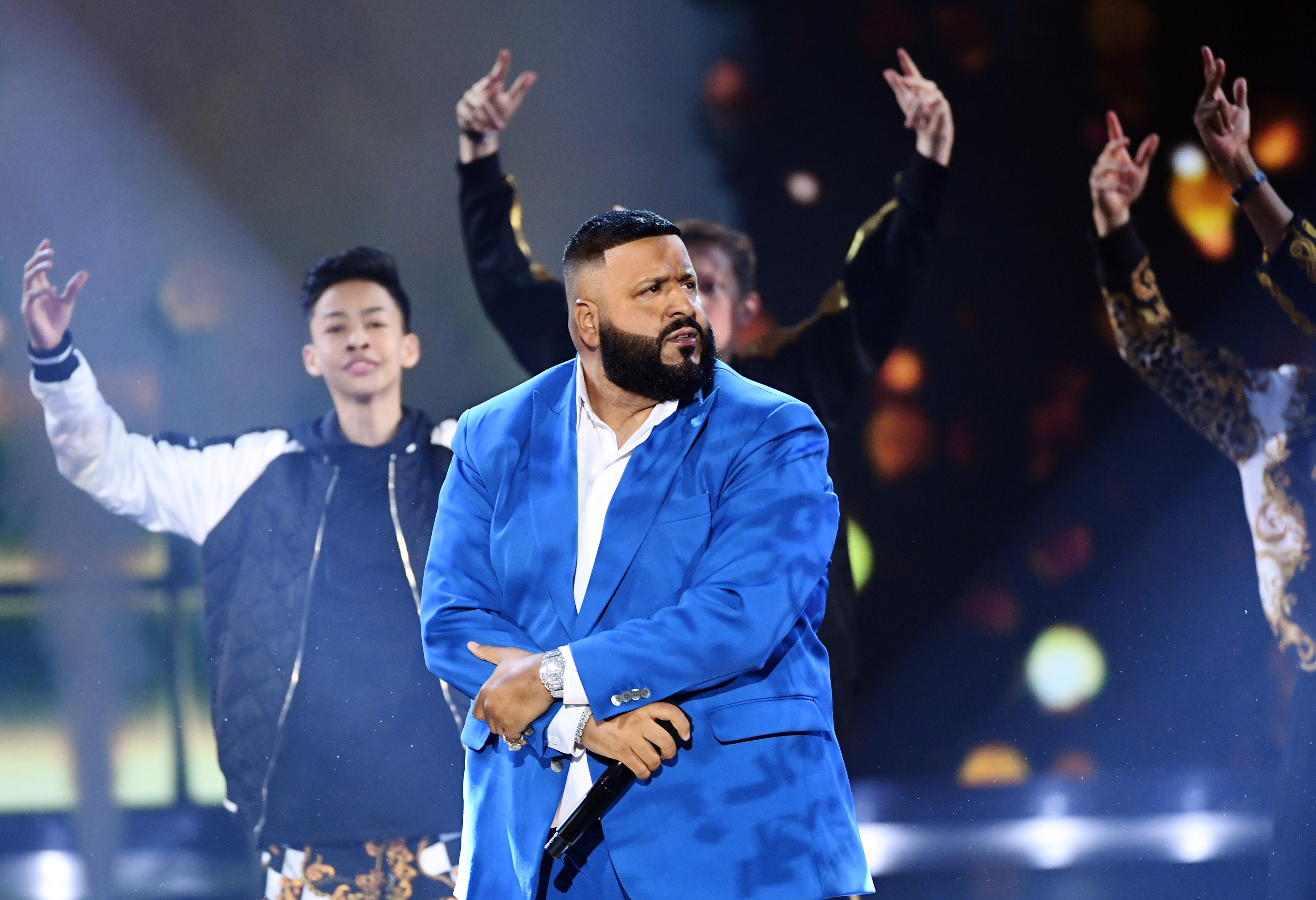 Dj Khaled To Bring Lil Wayne Meek Mill Sza J Balvin And More To Snl Performance Spin