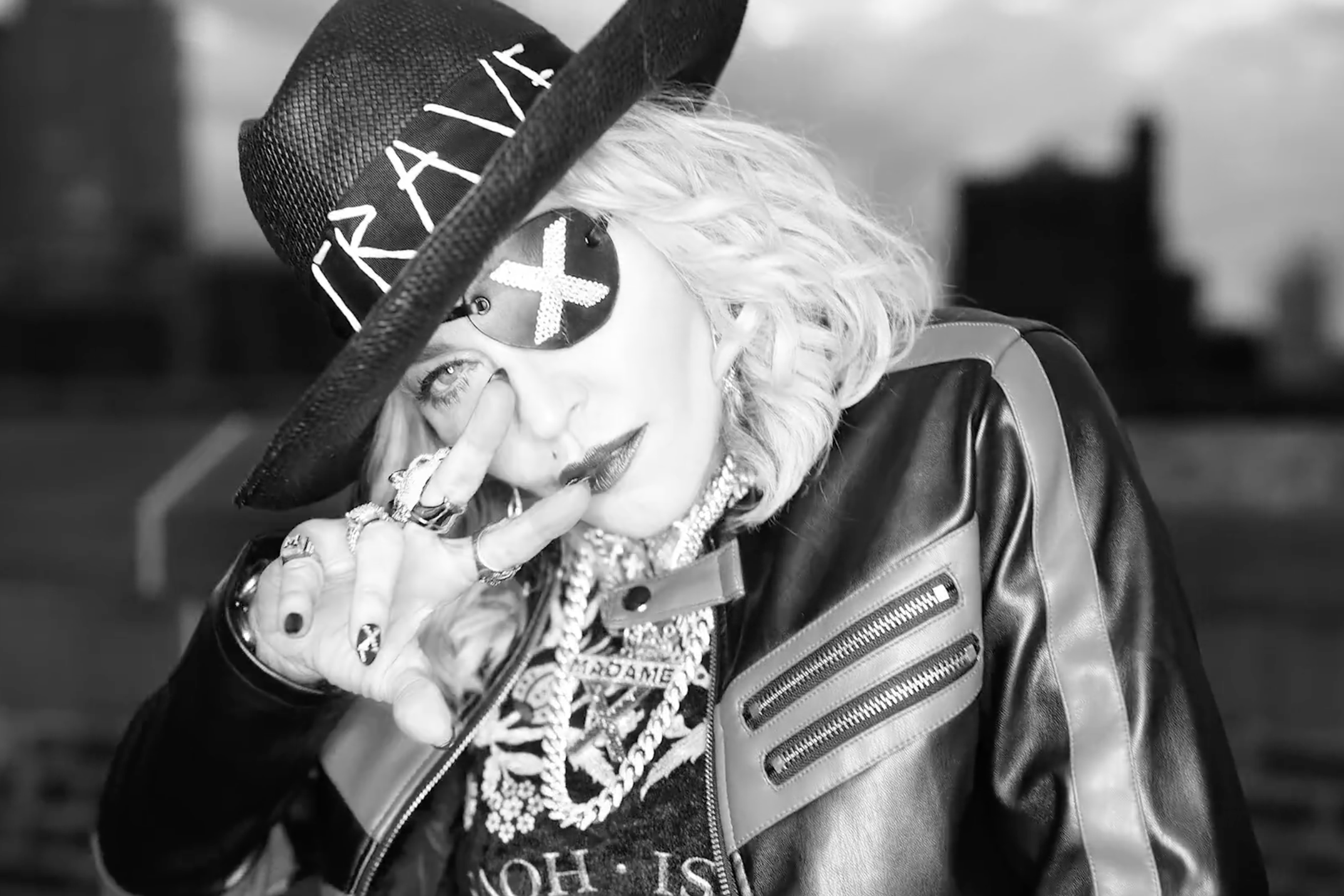 Video Madonna Crave Ft Swae Lee 7218