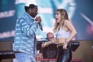 Watch Miley Cyrus Bring Out Lil Nas X and Billy Ray Cyrus to Play “Old Town Road” at Glastonbury