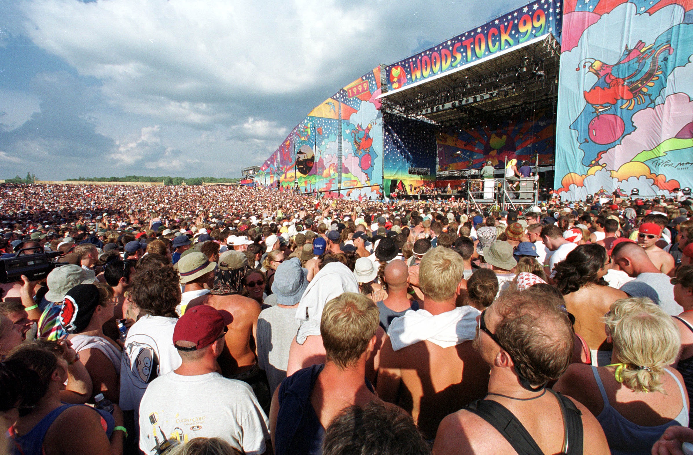 Woodstock 99 Spins Live Report From the Music Festival pic