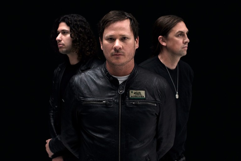 Angels & Airwaves Release "Kiss & Tell"