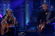 Watch Sheryl Crow and Jason Isbell Cover Bob Dylan’s “Everything Is Broken” on <i>Fallon</i>
