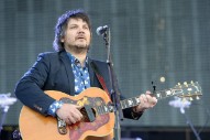 Jeff Tweedy’s Chicago Home Struck by Gunfire: Report
