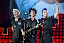 green-day-perform-basket-case-and-american-idiot-nhl-all-star-performance