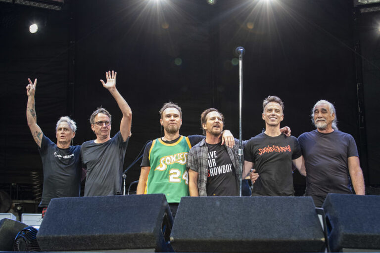 Pearl Jam’s Fateful Moments That Led to Their Success