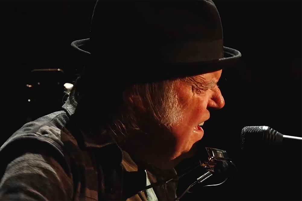 Neil Young, Crazy Horse Saddle Up For Live LP, Spring Tour