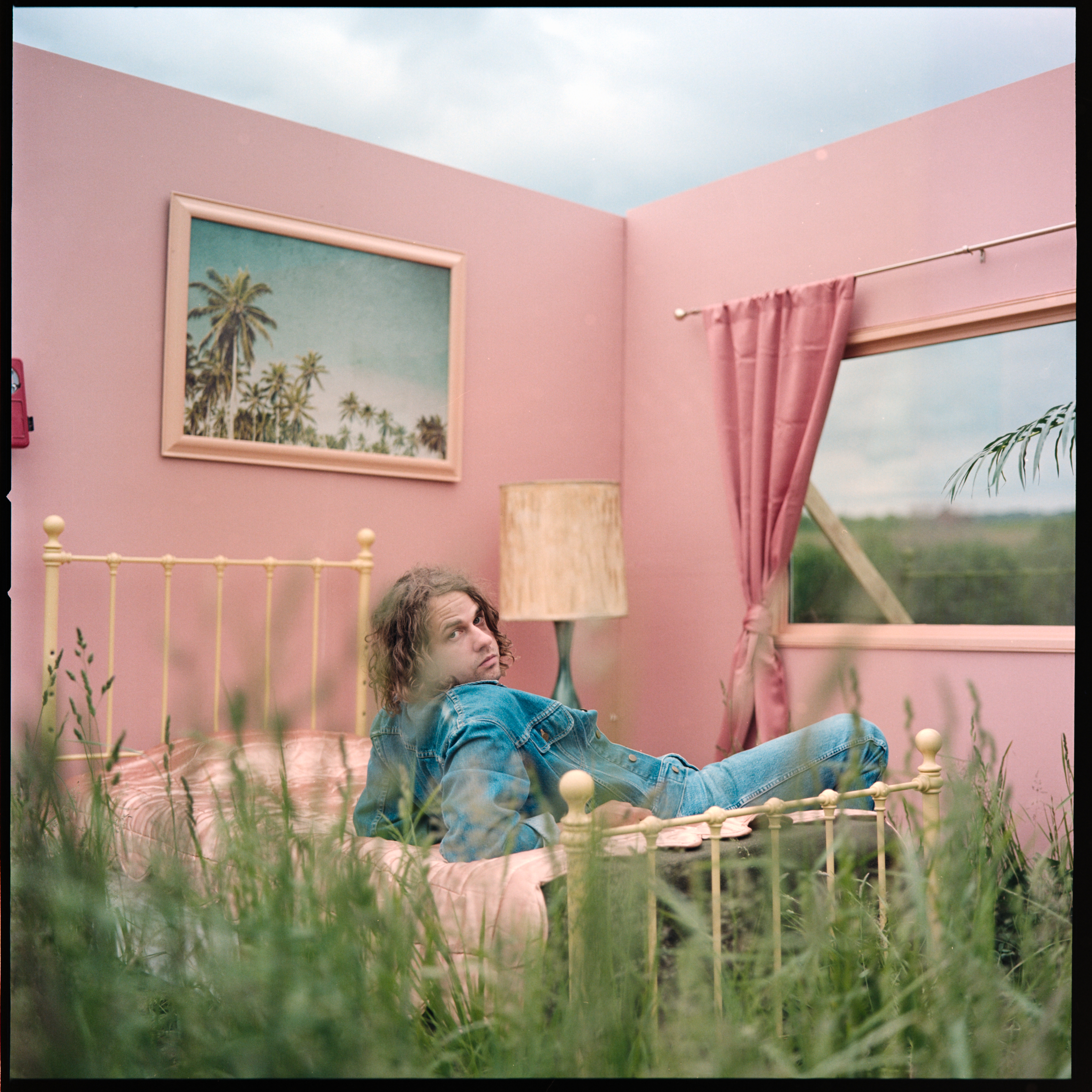 Kevin Morby Expands <i>Photograph</i> With Six New Songs