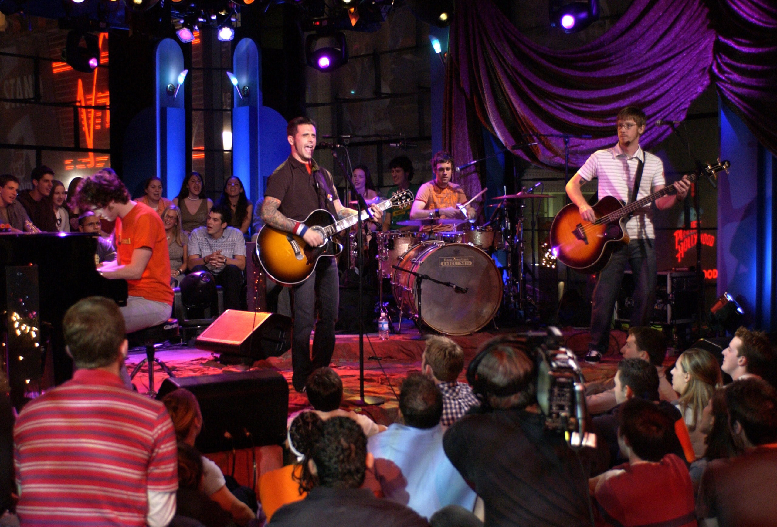 MTV Unplugged Turns 30 Here Are the 30 Best Performances SPIN