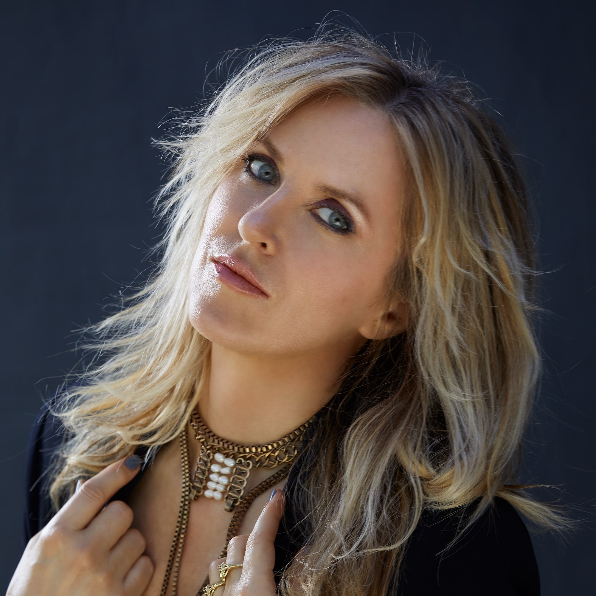 Liz Phair Unearths <i>Exile in Guyville</i> Outtake for Album's 30th Anniversary