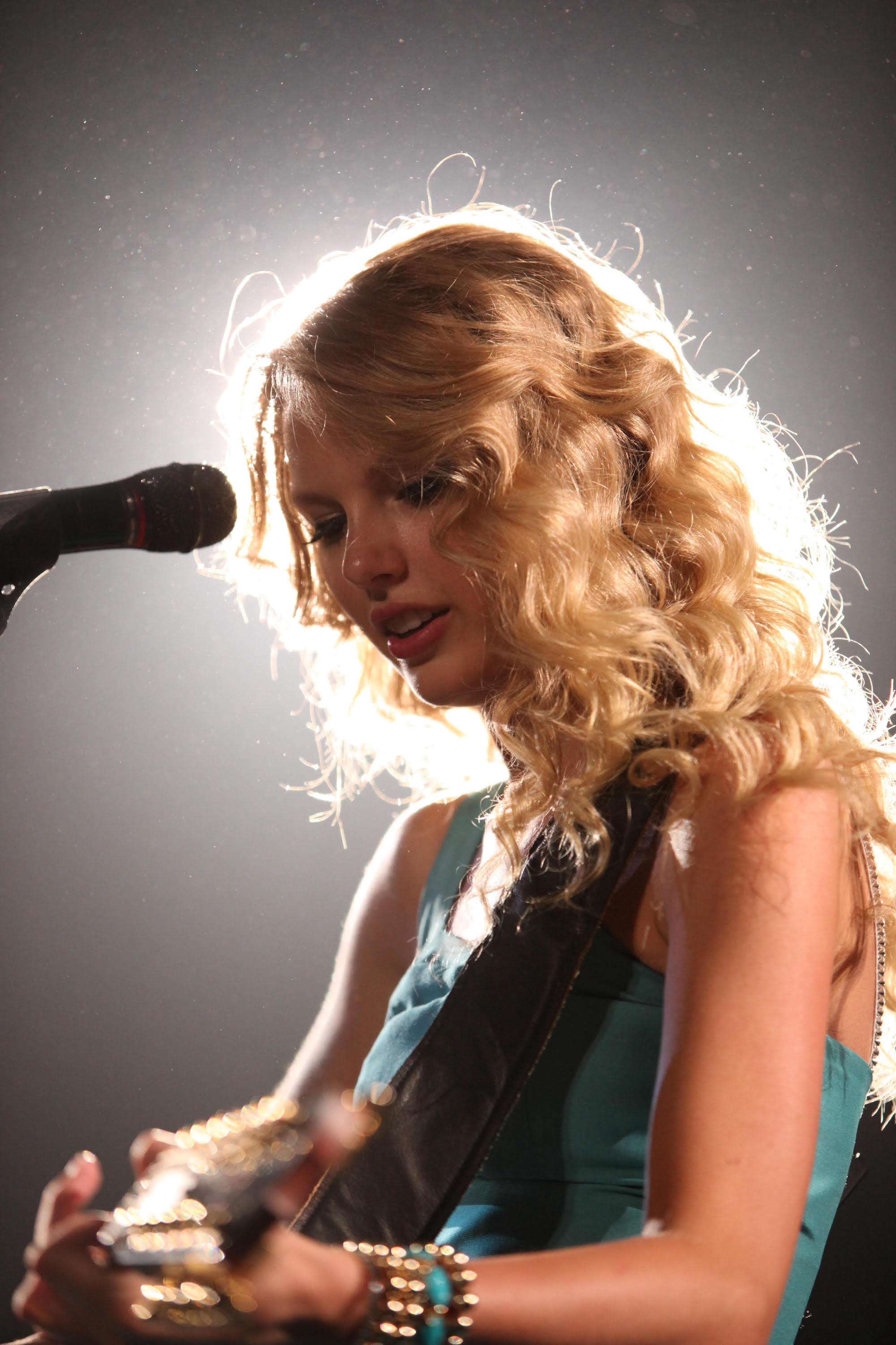 Taylor Swift's 'Fearless' Re-Recording Is Thrilling