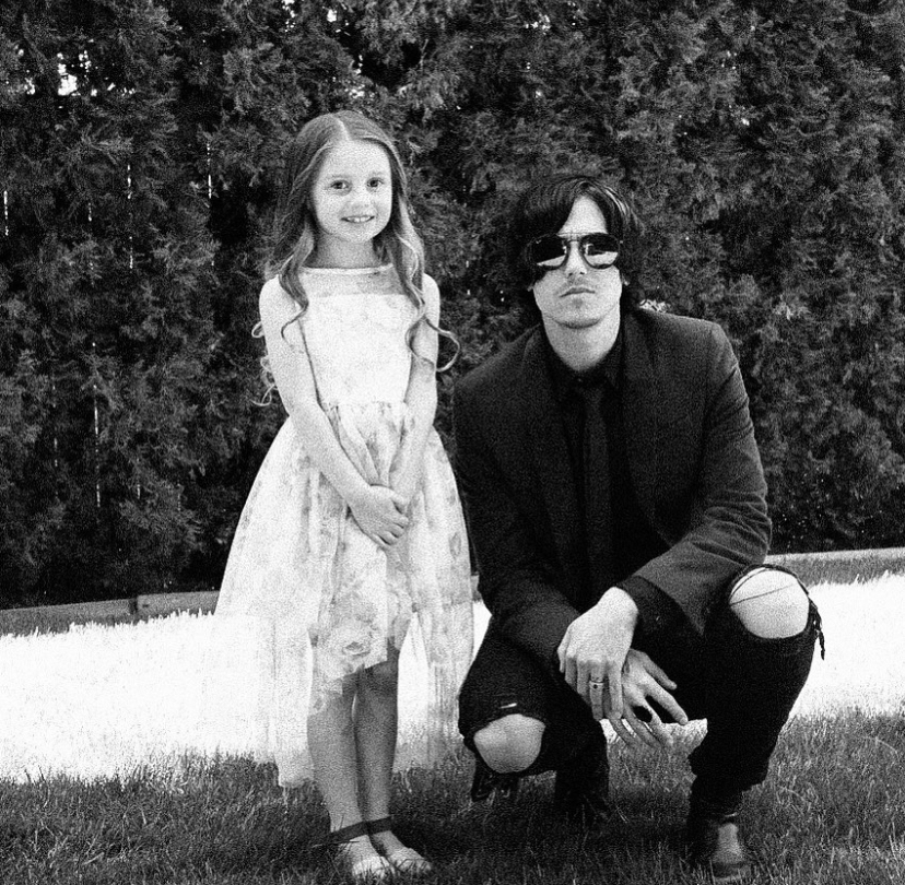 Kellin Quinn And Daughter 2022