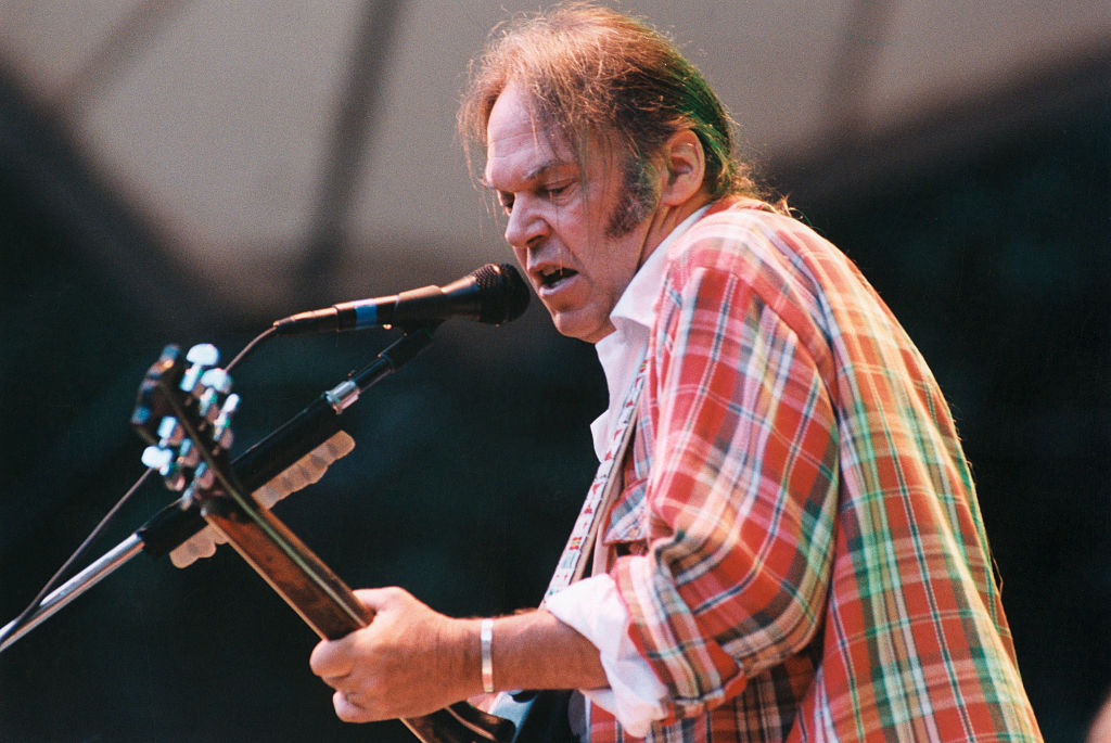 Neil Young, Crazy Horse Saddle Up For Live LP, Spring Tour