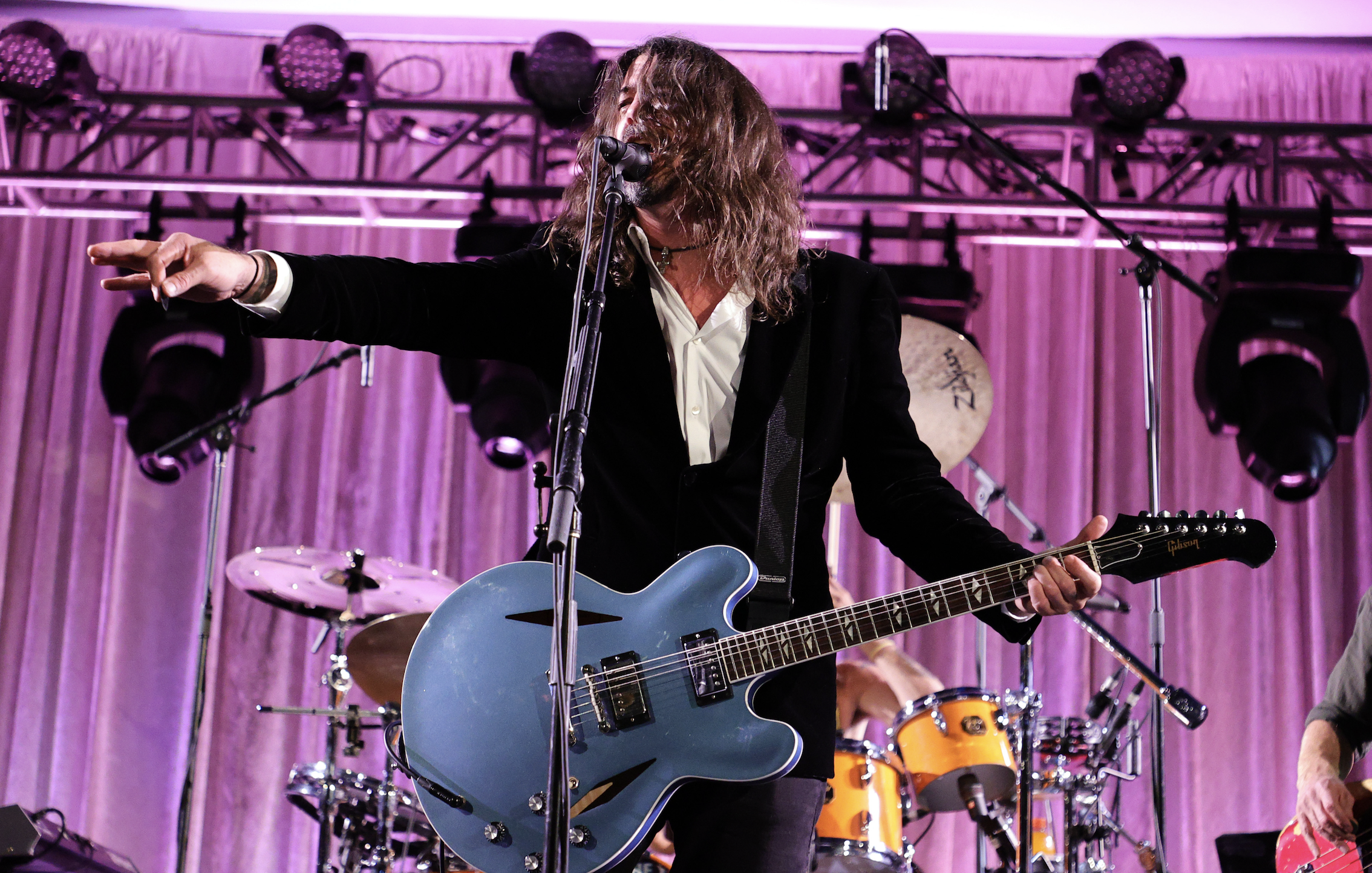 Brandi Carlile Dazzles Grammys With Stirring ‘Right on Time’ Performance