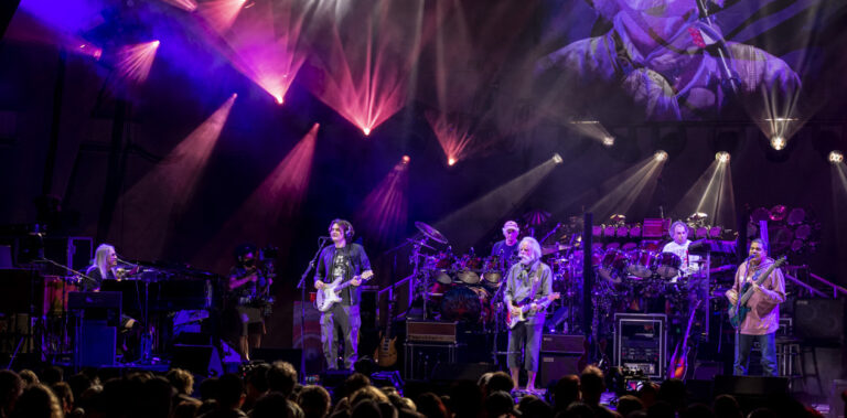 Dead and Company live