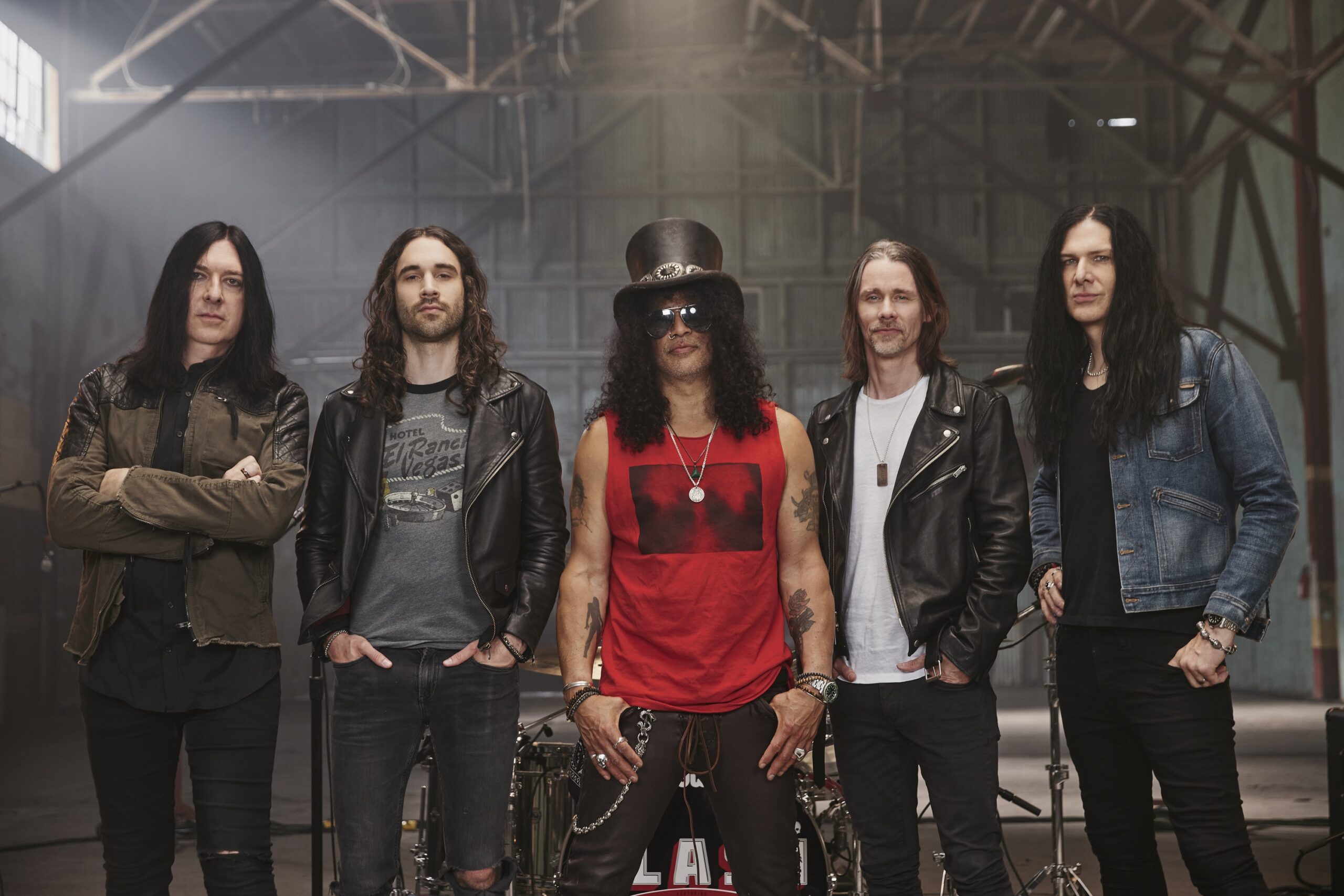 Slash Discusses His New Solo Album, Fear Covers Album and That South