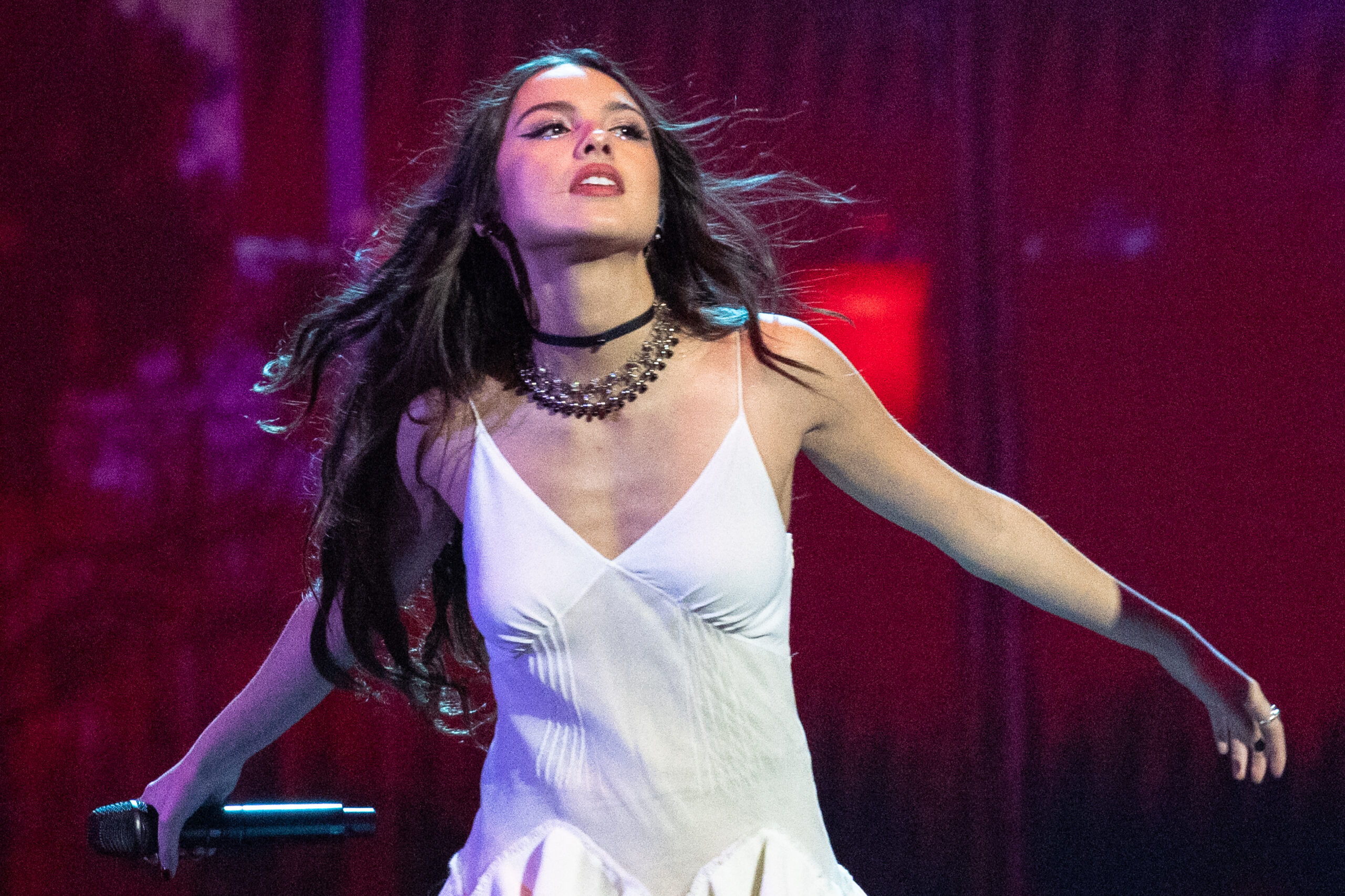 Grammys 2024: Olivia Rodrigo Performs 'Vampire'