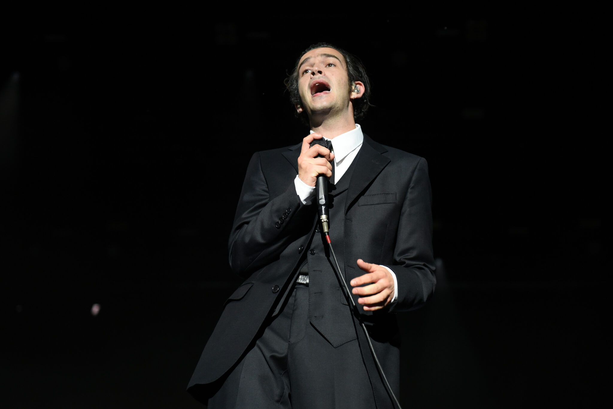 The 1975's Matt Healy Opens Up About Heroin Addiction in New Interview ...