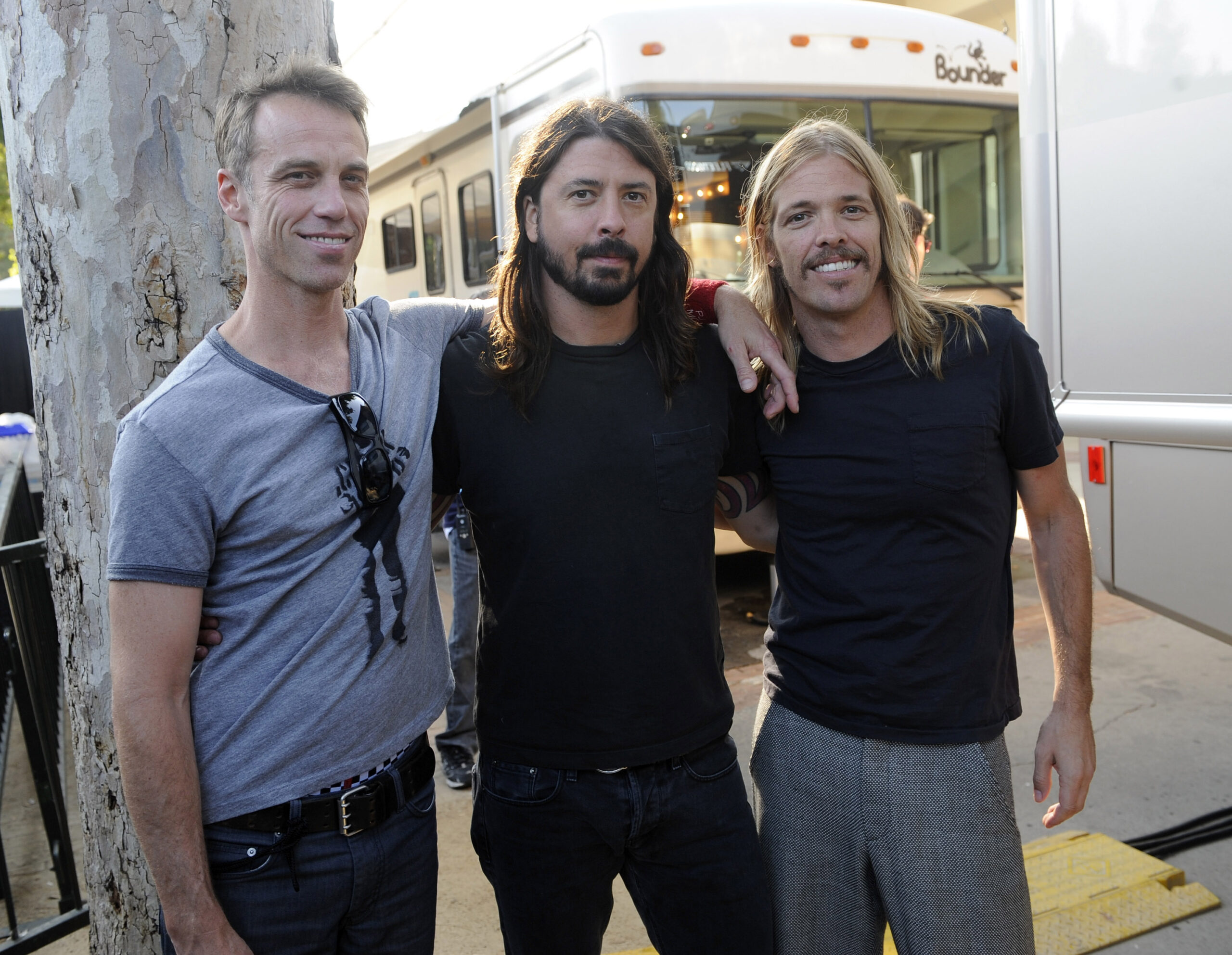 Matt Cameron, Dave Grohl, and Taylor Hawkins backstage at the 2008 VH1 Rock Honors in Los Angeles (photo: Kevin Mazur / WireImage).