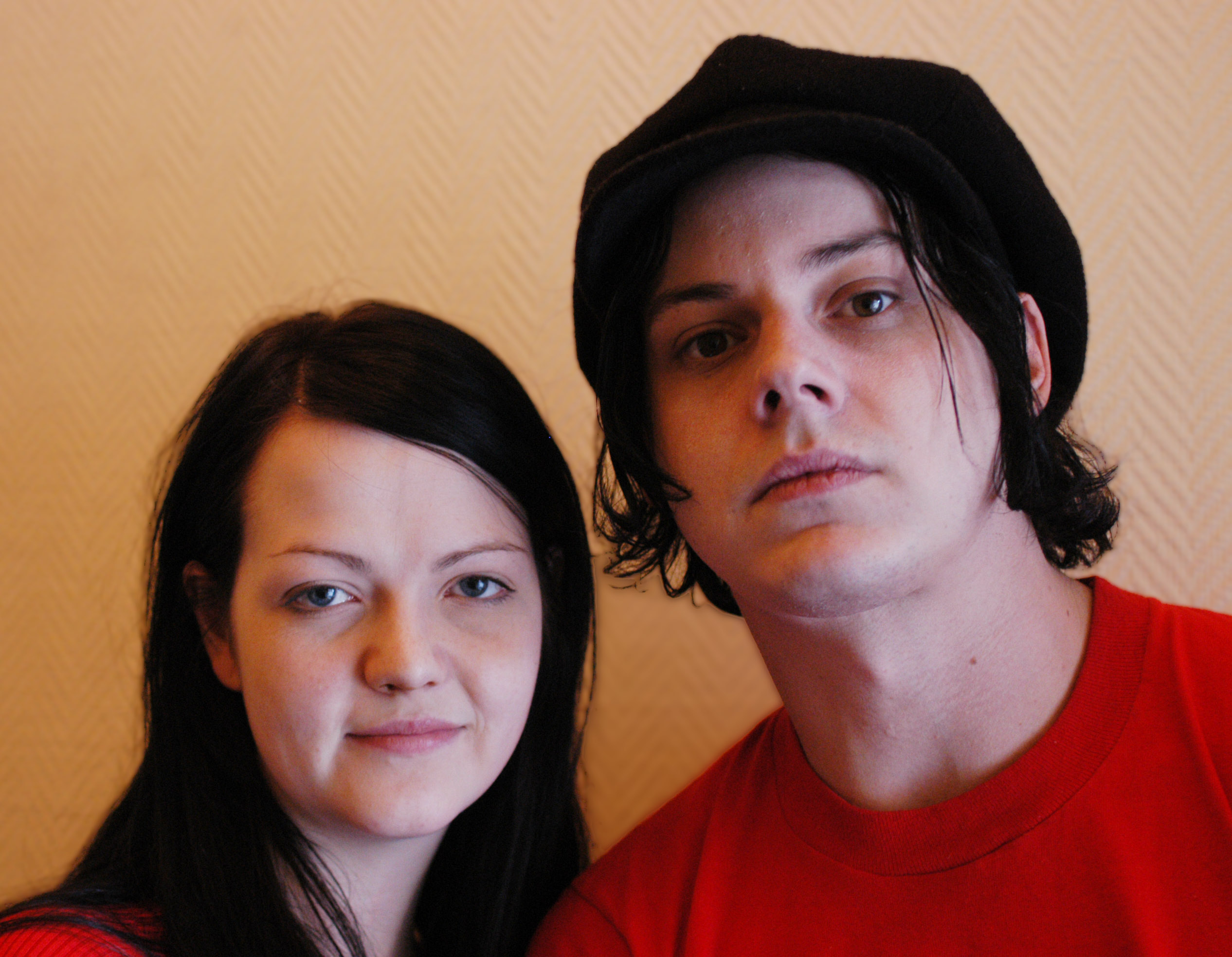 20 years ago, The White Stripes saved rock and roll with 'White Blood  Cells' - Far Out Magazine