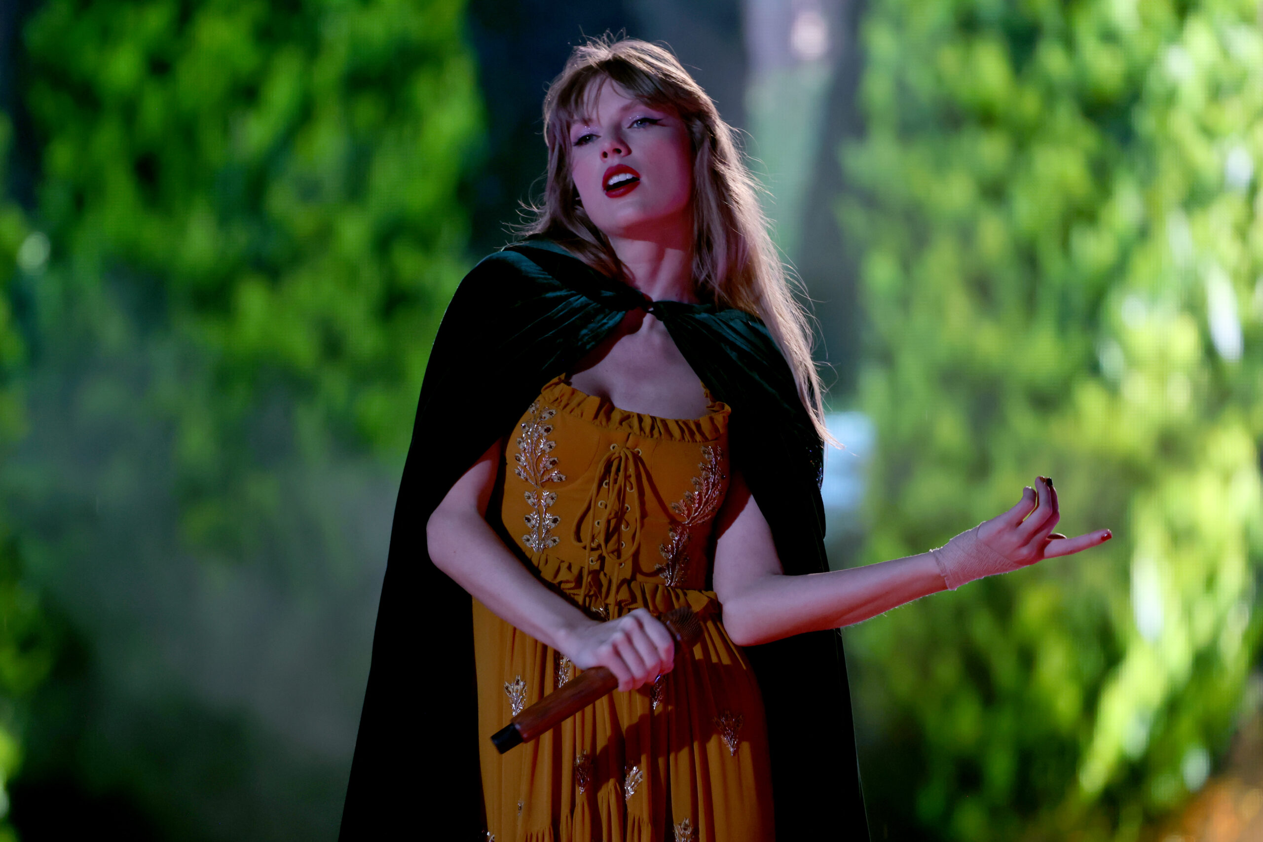 Taylor Swift announces new international tour in 2023