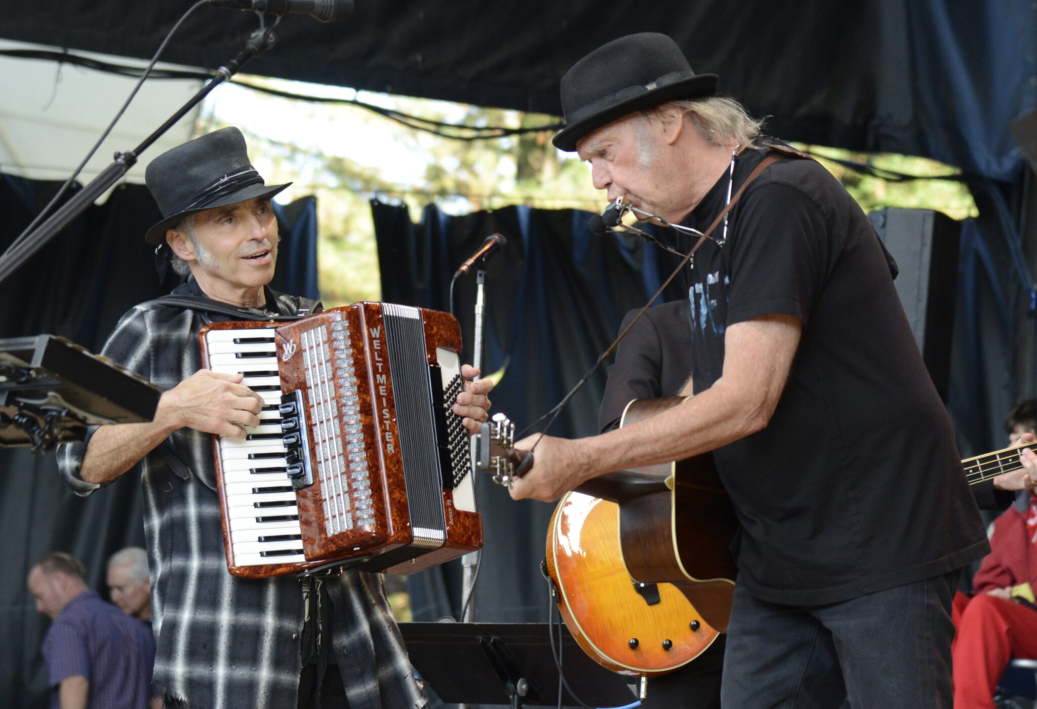 Hear Nils Lofgren And Neil Young Harmonize Together On 'Nothin's Easy ...