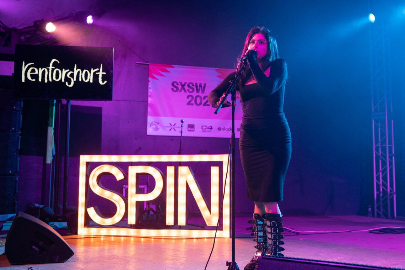 Renforshort on How Touring Can Be an Emotional 'Rollercoaster'