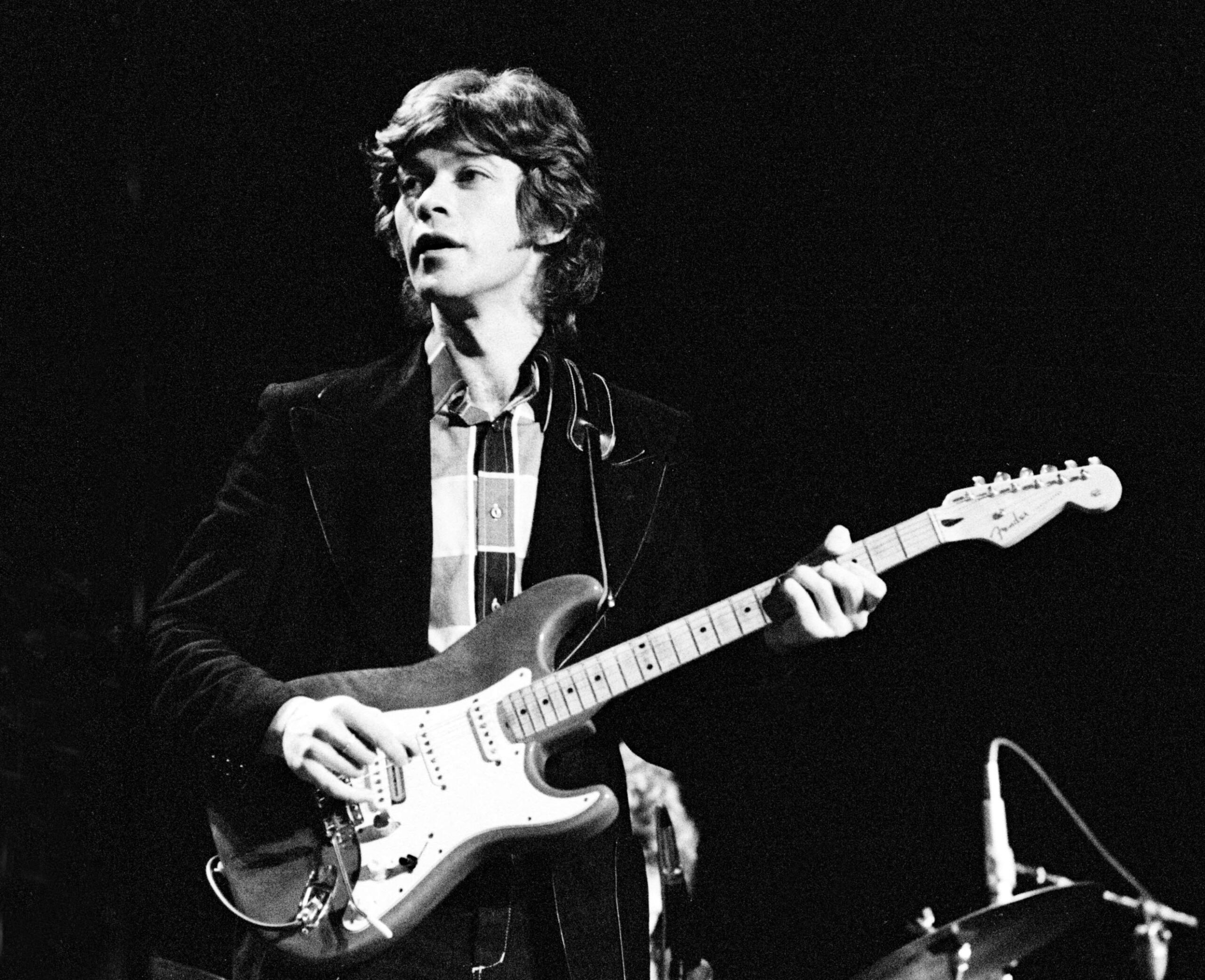 Robbie Robertson, The Band's Guitarist/Songwriter, Dies At 80 - SPIN