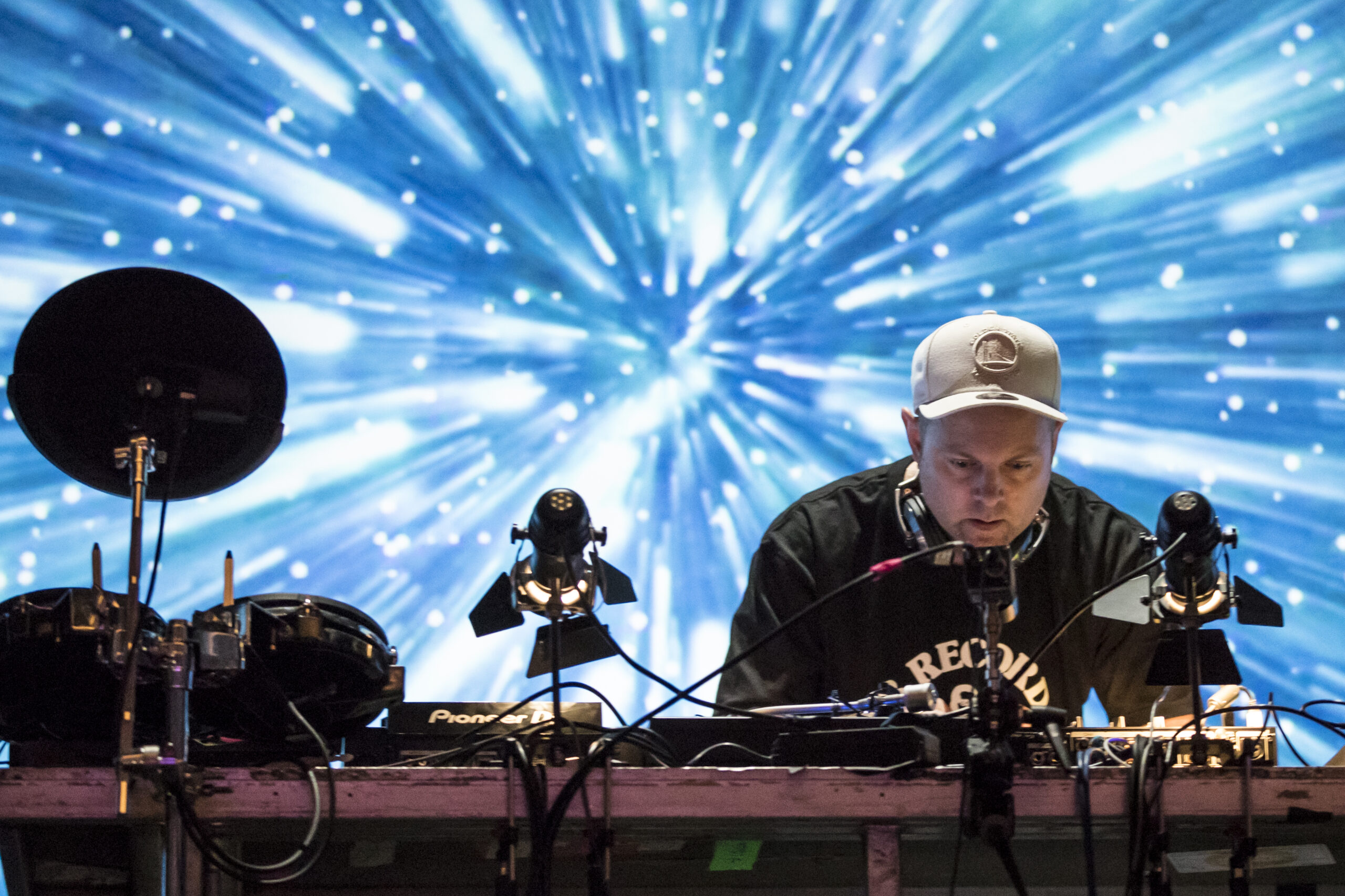 DJ Shadow Releases New De La Soul Collaboration "Rocket Fuel"