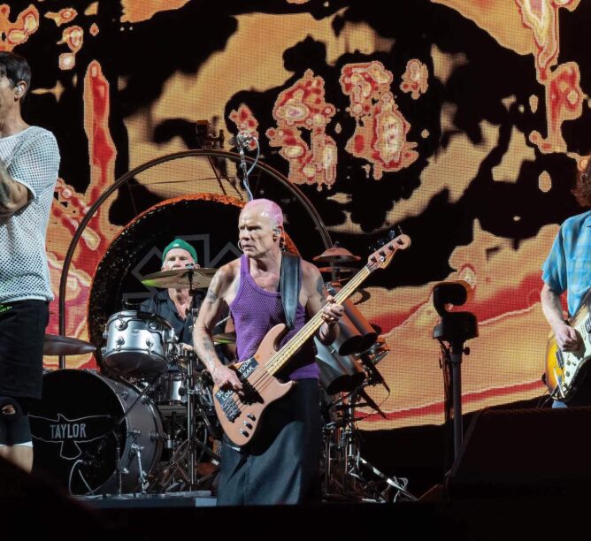 The Red Hot Chili Peppers in 2022. (Credit: SUZANNE CORDEIRO / AFP) (Photo by SUZANNE CORDEIRO/AFP via Getty Images)