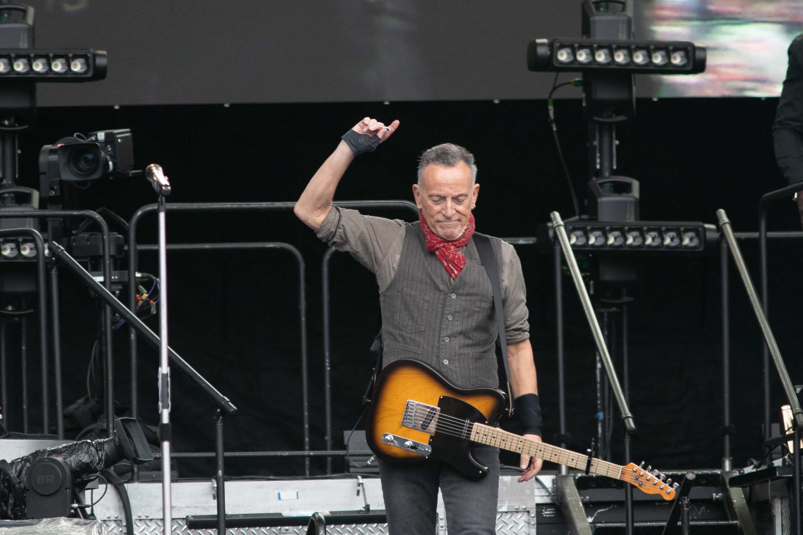 Bruce Springsteen Soundtracks Imaginary Western On ‘Faithless’