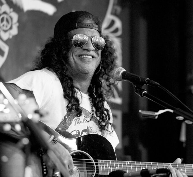 Slash onstage at Amoeba Music on May 29, 2024 in Los Angeles. (Credit: Scott Dudelson/Getty Images)