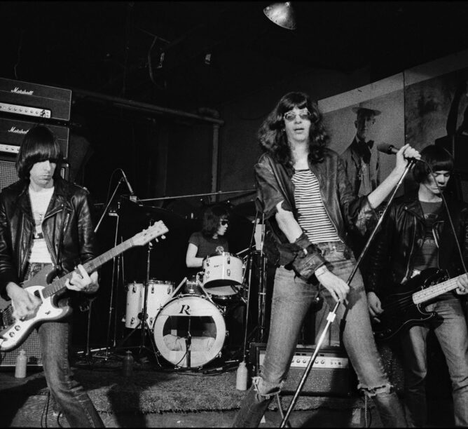 The Ramones perform at CBGB on February 4, 1977. (Credit: Allan Tannenbaum/Getty Images)