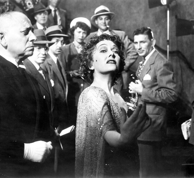 Gloria Swanson as Norma Desmond in the final scene of 'Sunset Boulevard', directed by Billy Wilder, 1950. (Credit: Silver Screen Collection/Getty Images)