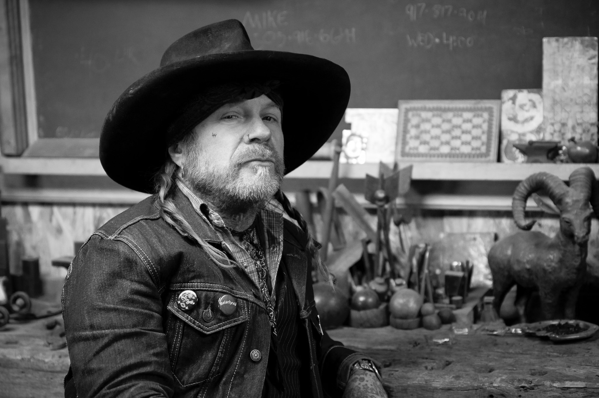 Rock ‘n Roll, Cowpunk, Outlaw: We’re ‘In Good Company’ With Charlie Overbey