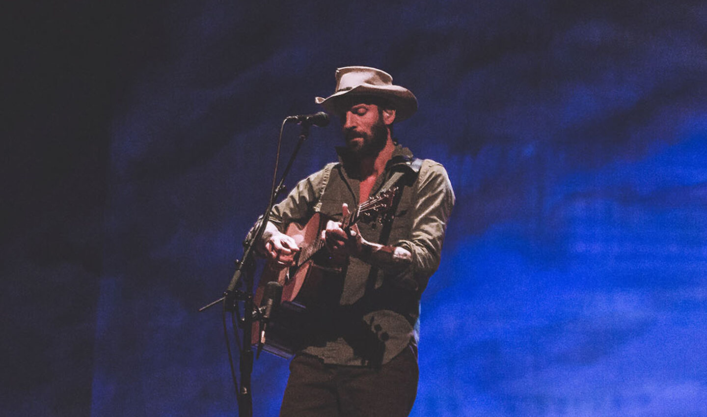 Ray LaMontagne (Credit: Brian Stowell)