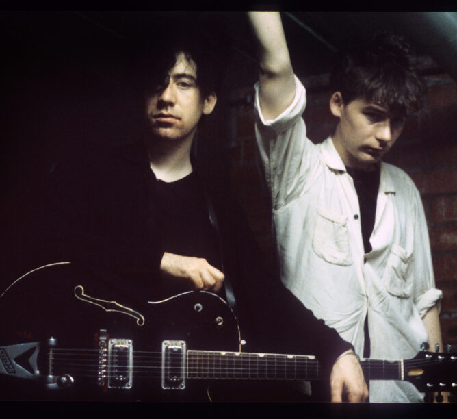 Jim Reid and William Reid in 1987. (Credit: Gie Knaeps/Getty Images)