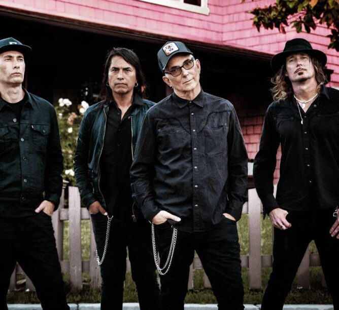 Everclear (Credit: Brian Cox)
