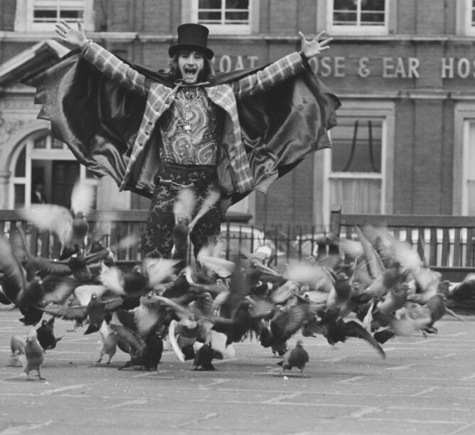 David Edward Sutch, aka Screaming Lord Sutch outside the Royal National Throat, Nose and Ear Hospital in London, December 1971. (Credit: Evening Standard/Hulton Archive/Getty Images)