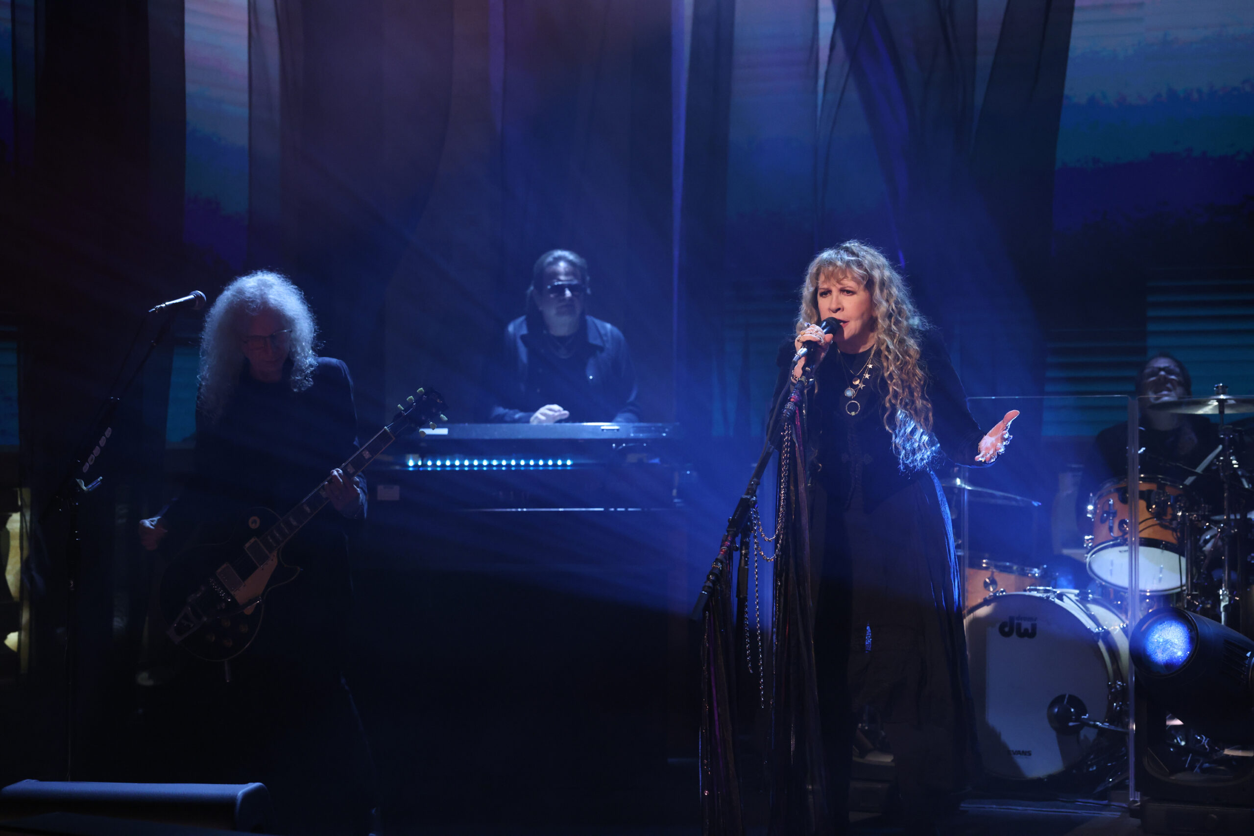 Stevie Nicks Debuts 'The Lighthouse' On Ariana GrandeHosted 'SNL' SPIN