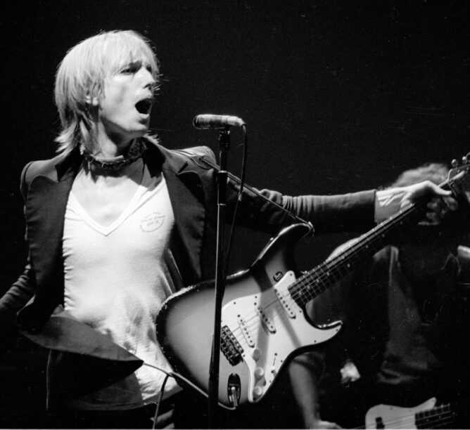 Tom Petty and the Heartbreakers perform live at The Palladium in New York on November 11, 1979. (Credit: Richard E. Aaron/Redferns)