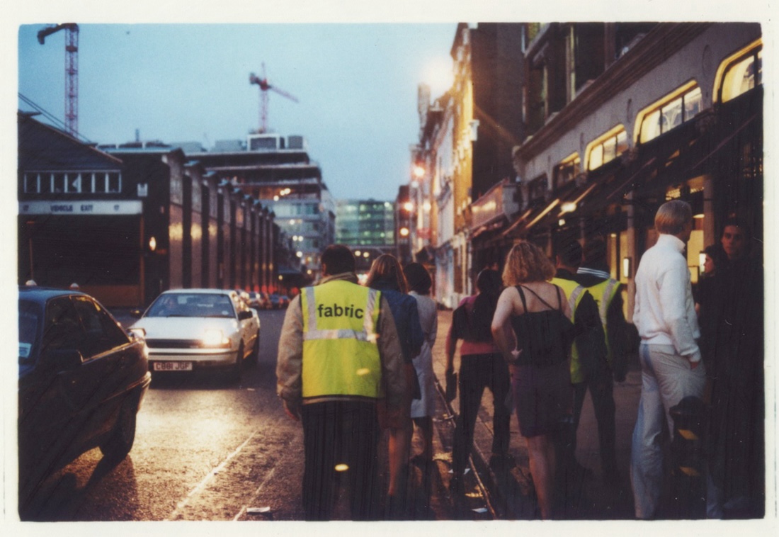 A line of people waiting to get into fabric in 1999. (Credit: fabric)