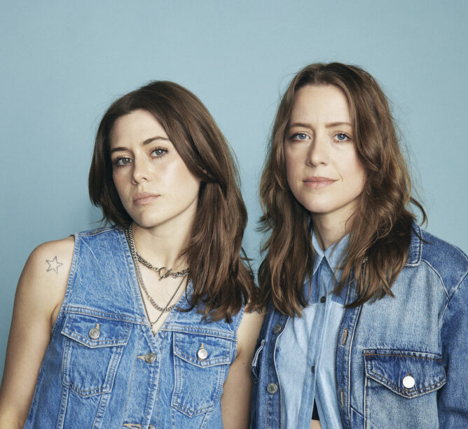 Larkin Poe (Credit: Robby Klein)