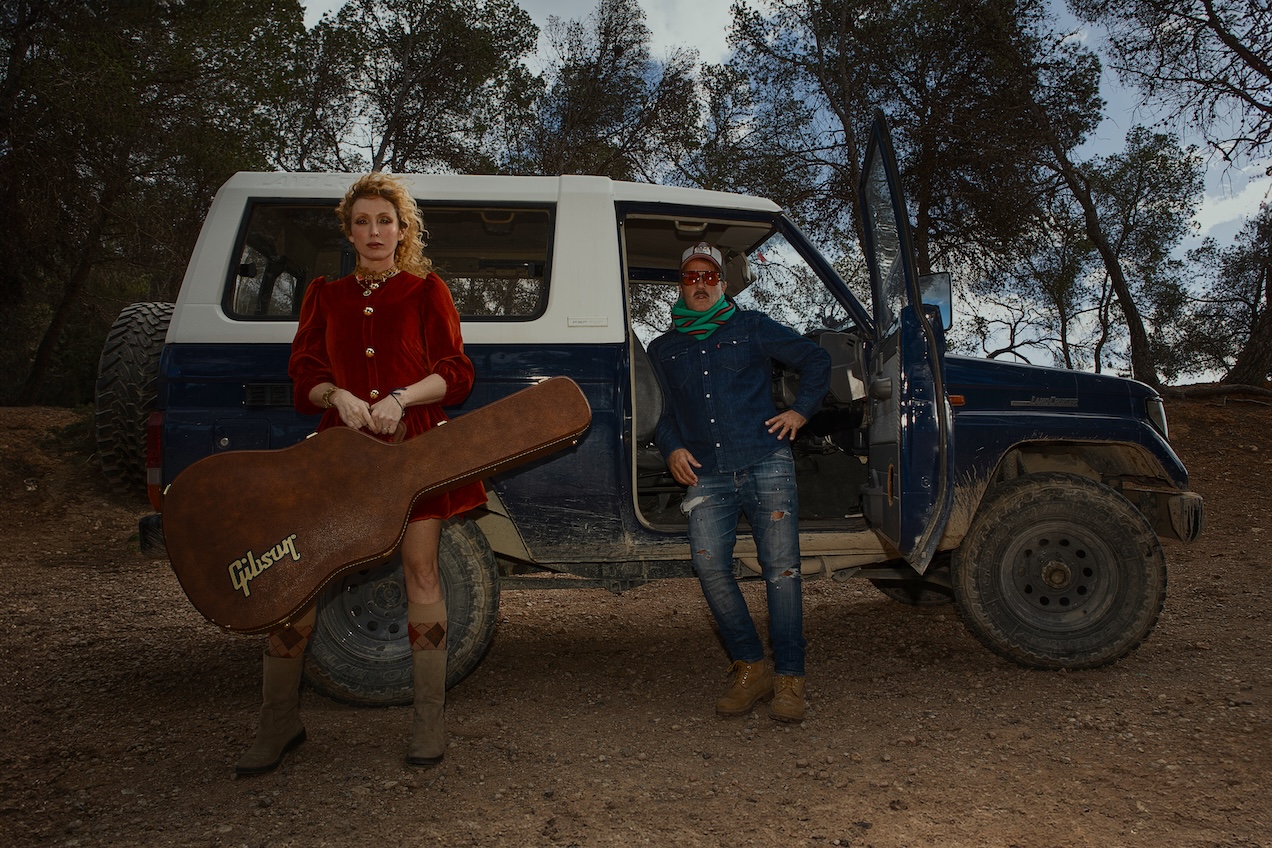 Katie White and Jules De Martino of the Ting Tings. (Credit: Lela Radulovic)
