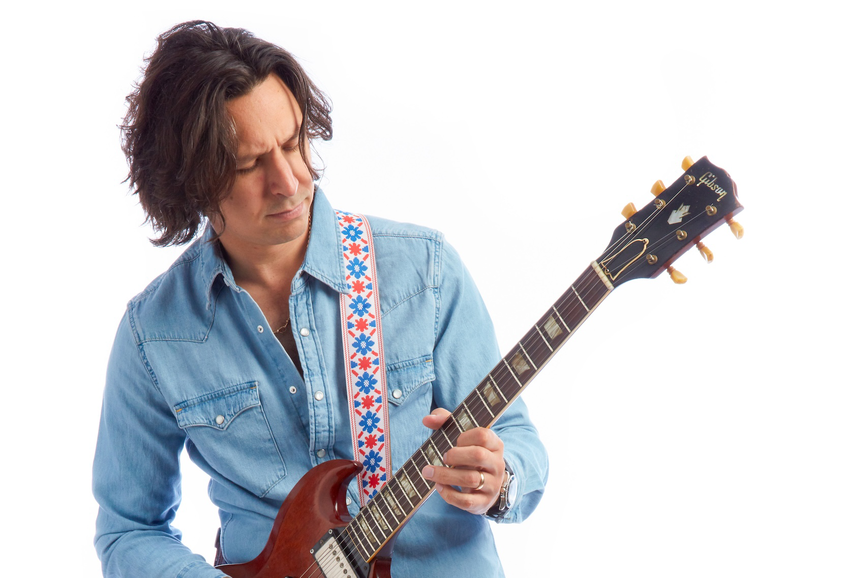 Davy Knowles: Channeling the Heart of the Blues with ‘Around Here’