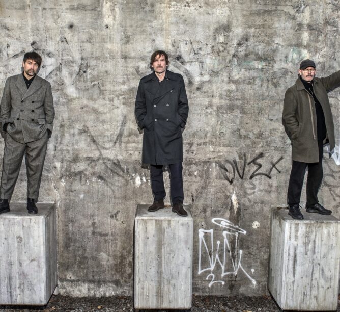 Peter Bjorn and John (Credit: Jonathan Bergmark)
