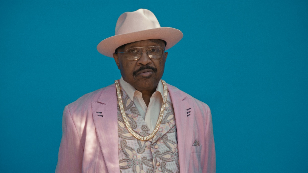 Swamp Dogg in Swamp Dogg Gets His Pool Painted. (Courtesy of Magnolia Pictures)