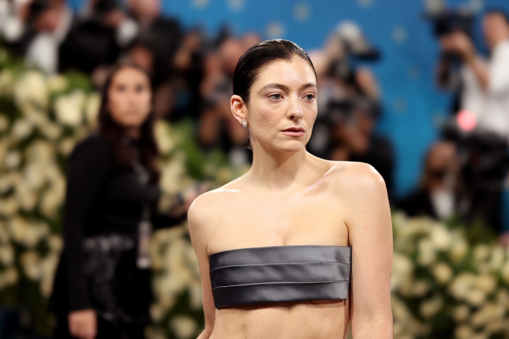 Lorde Strips Down In 'Man Of The Year' Video - SPIN